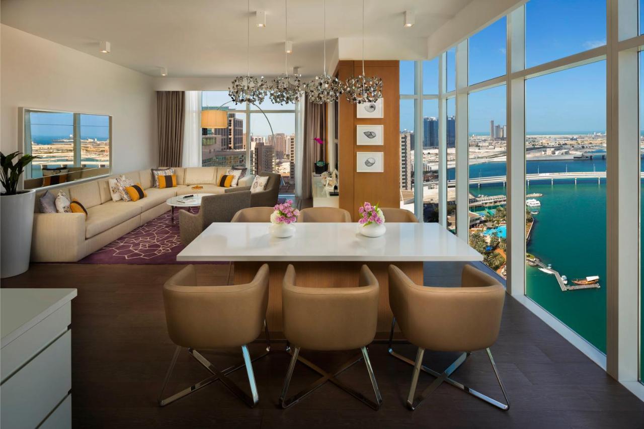 Sea View 3 Bedroom Apartment Balcony