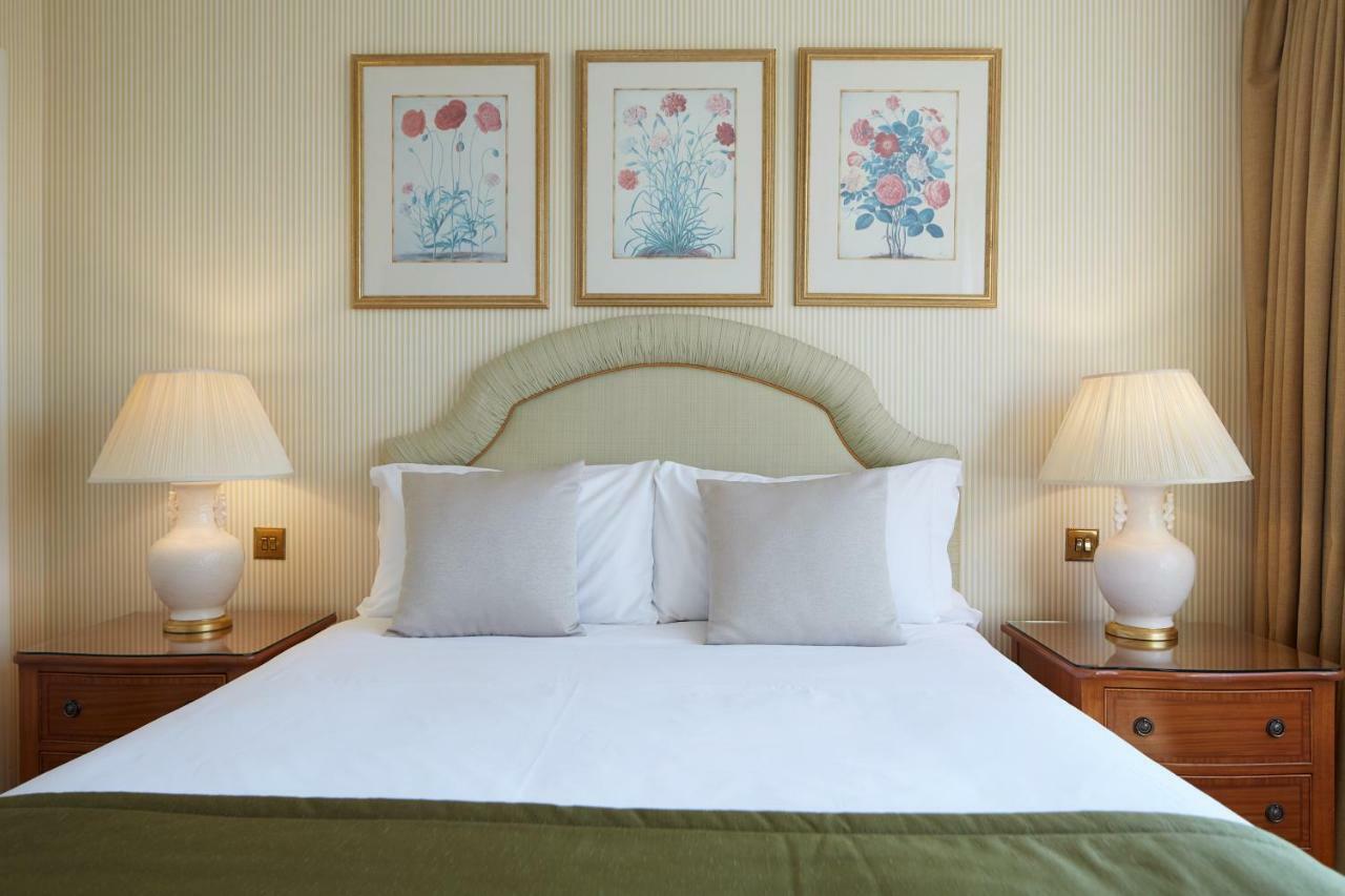 Luxury Three-Bedroom Apartment,791510085:JPEG