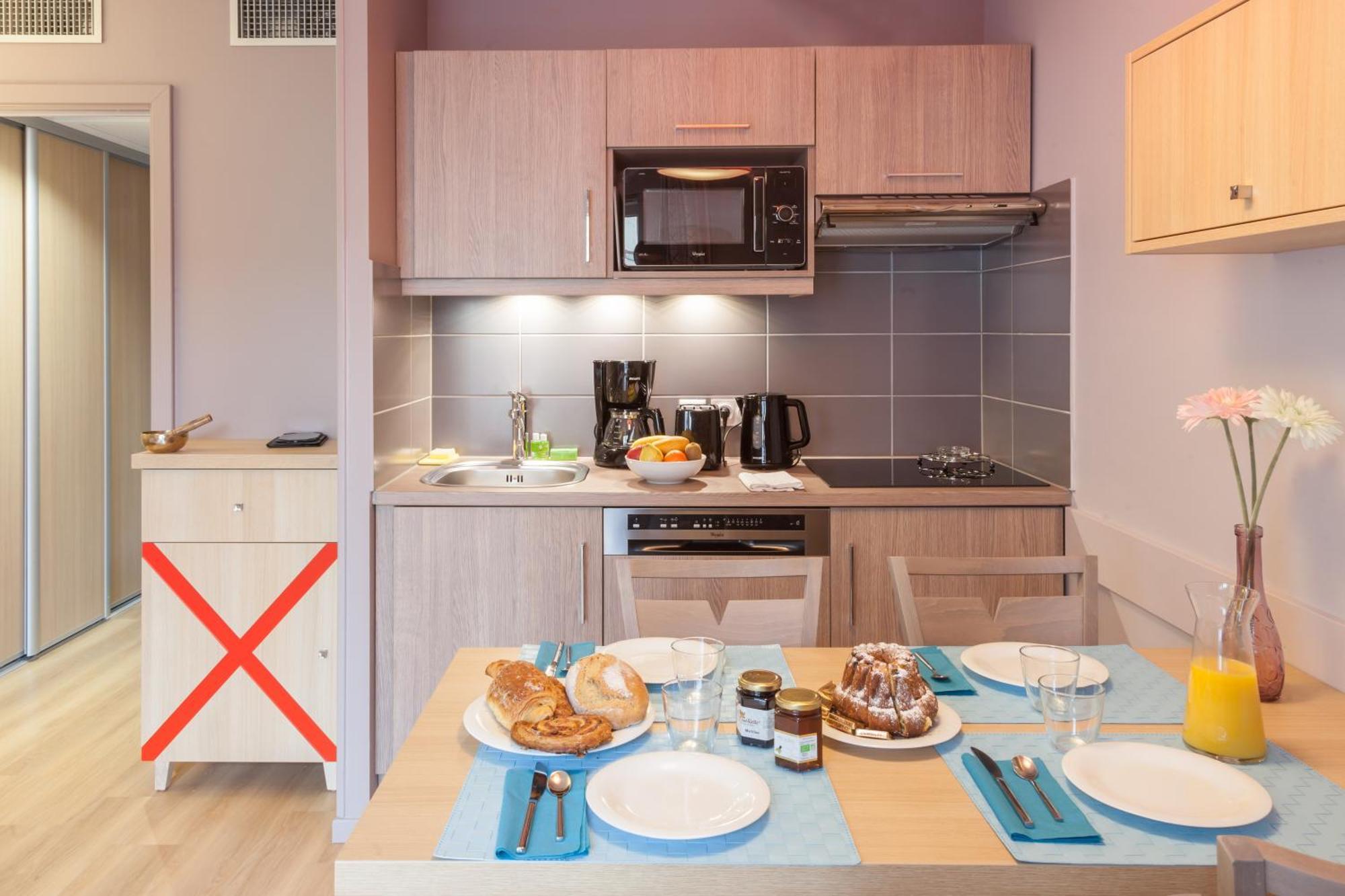 One-Bedroom Apartment (4 People),821641949:JPEG