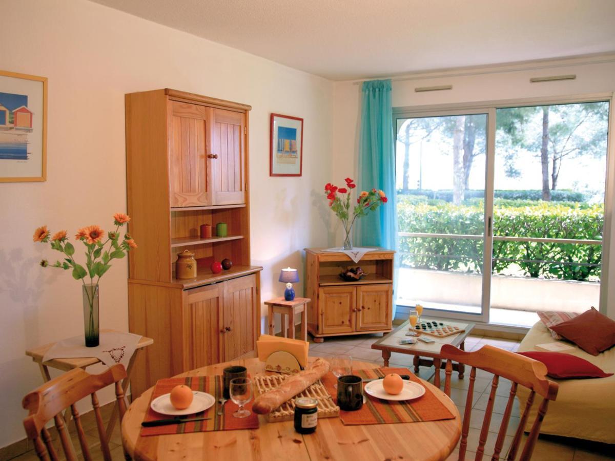 One-Bedroom Apartment (4-5 Adults),917457763:JPEG