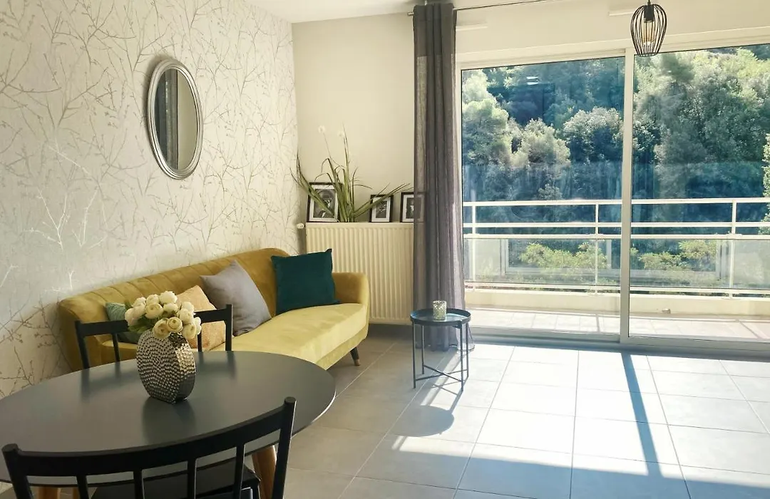 Villa Madeleine - Résidence Services-1