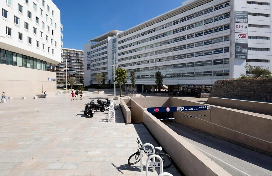 Garden & City Toulon-1