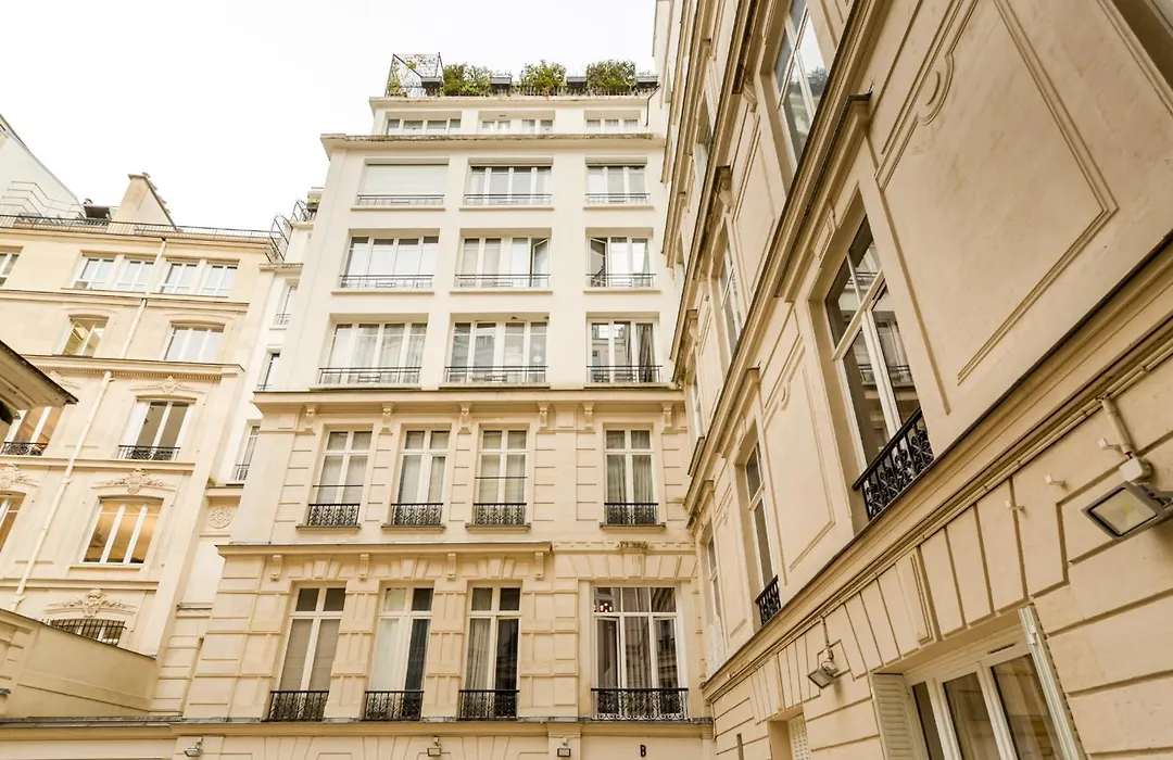 Champs-Élysées Lincoln - 2BDR-1