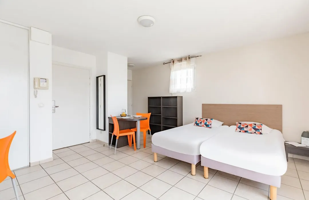 Appart’City Thonon les Bains-1