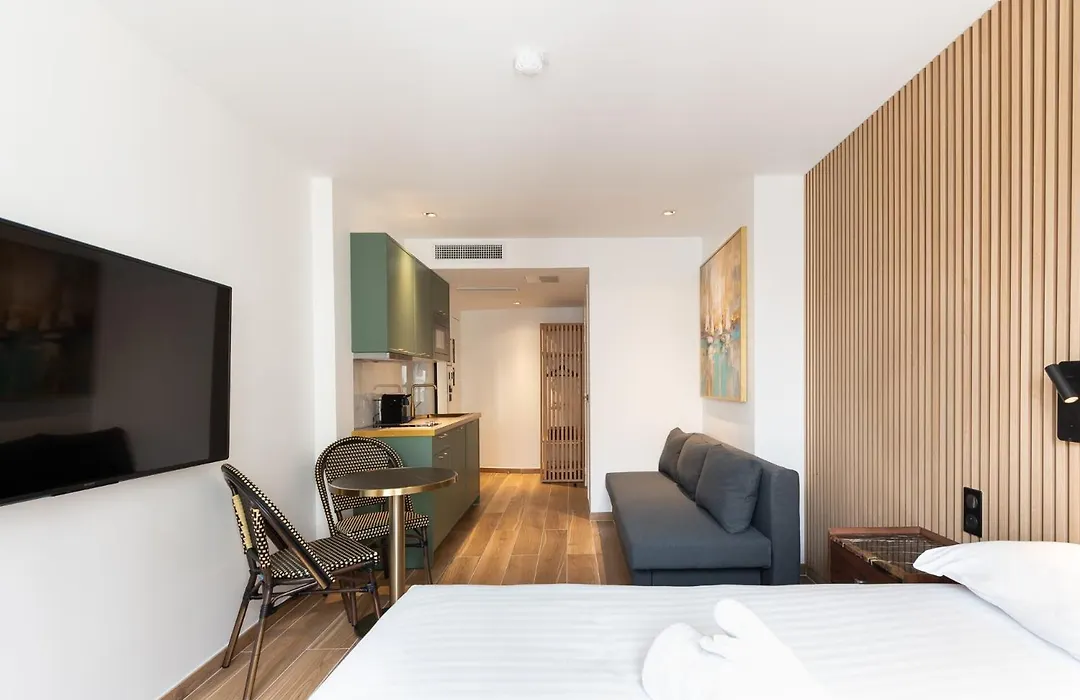 Les Suites HCR-1