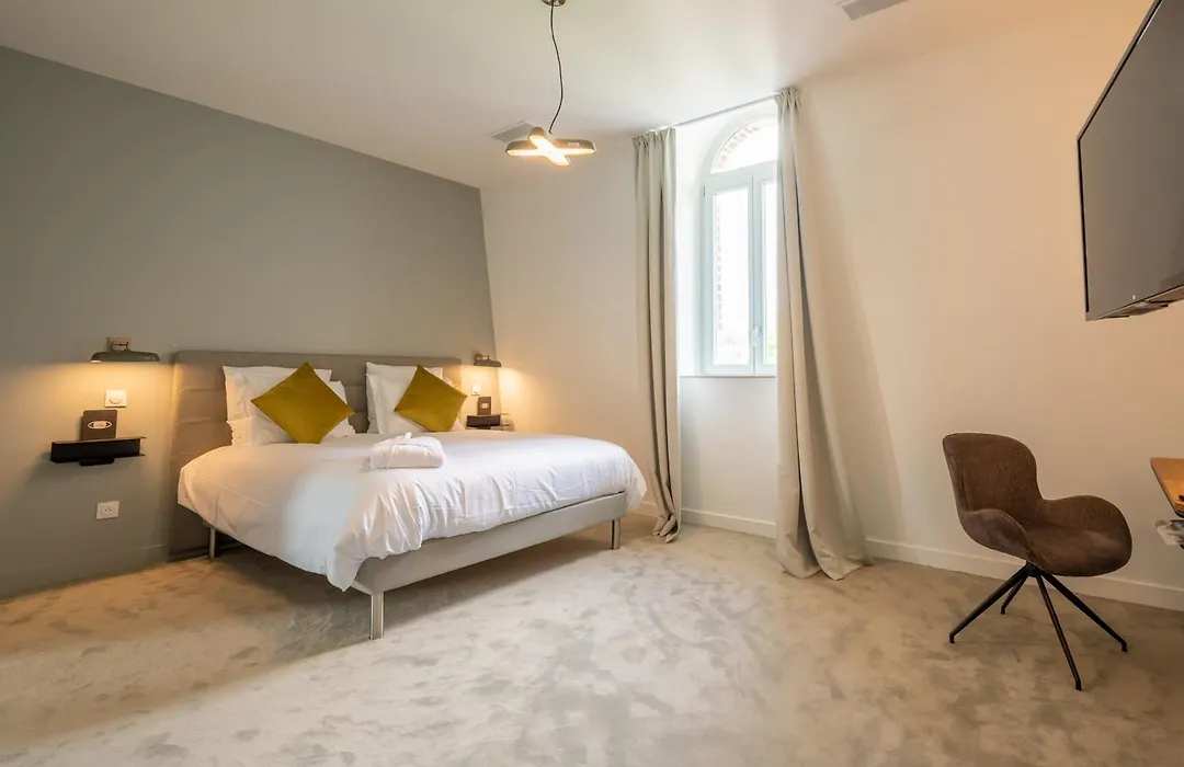 Maison Mimerel Colodge-1
