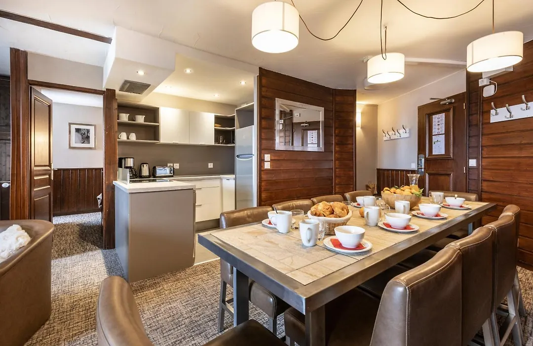 Chalet Val 2400-1