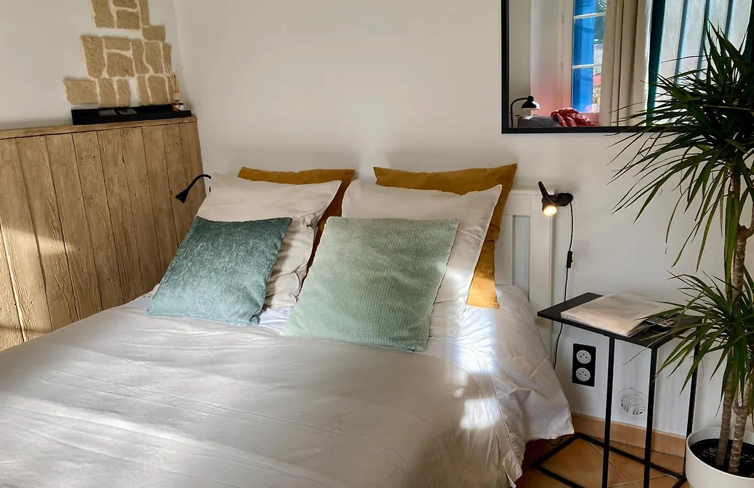 AUX 4 LOGIS Appart-hotel - Studio Le City - Petit déjeuner inclus 1ère nuit-1