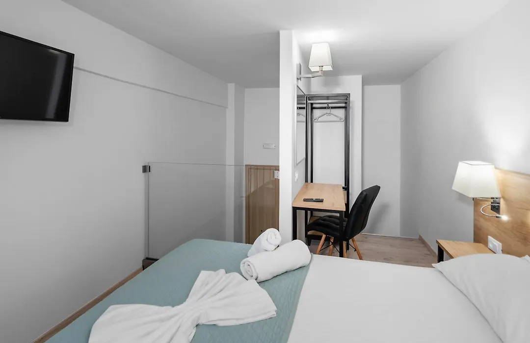 Marvel Deluxe Rooms-1