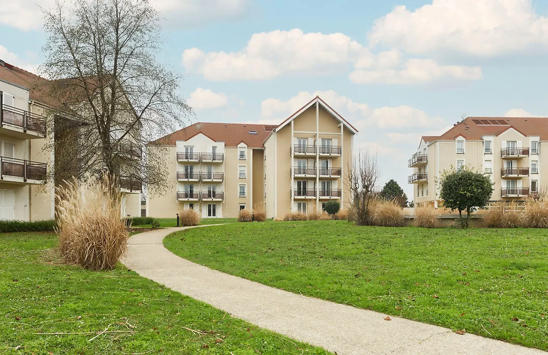 Residhome Roissy Village-1