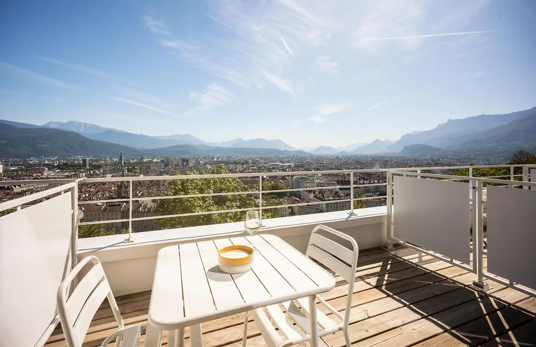The Babel Community Hôtel - Grenoble Bastille-1