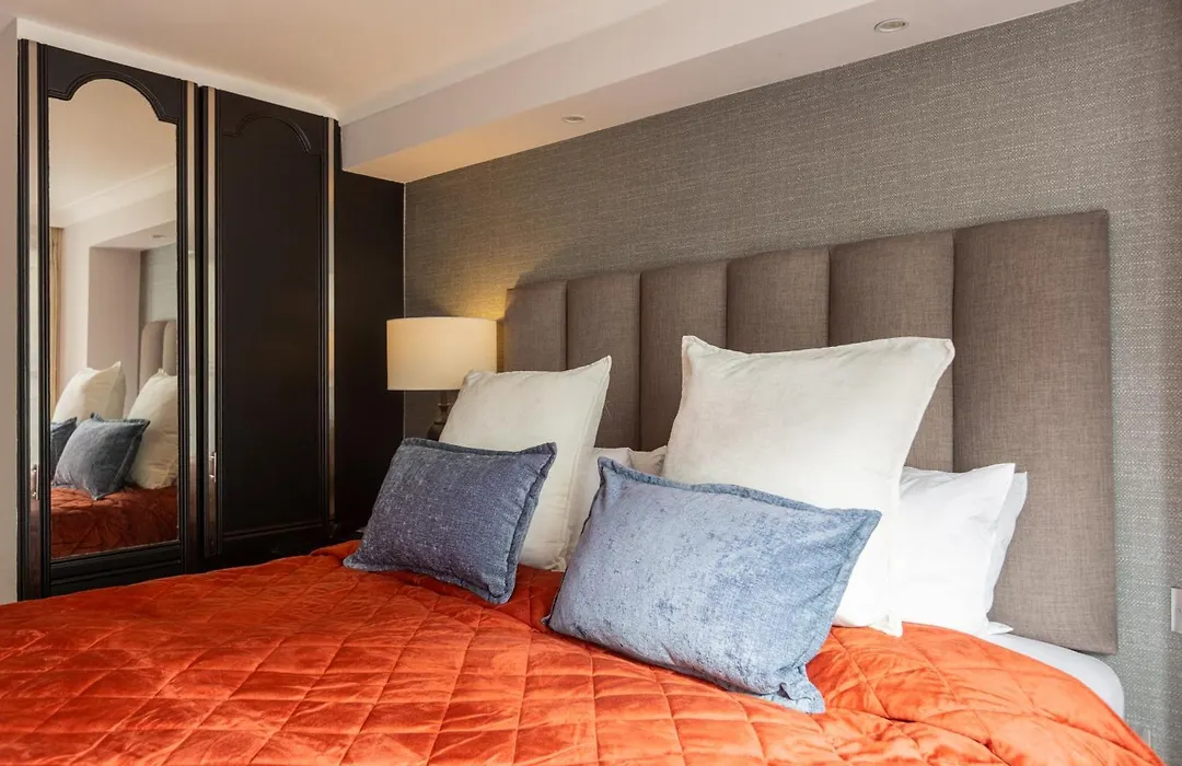 Mayfair House-1