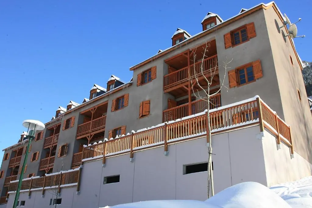 Résidence Néméa Les Chalets d'Estive-1