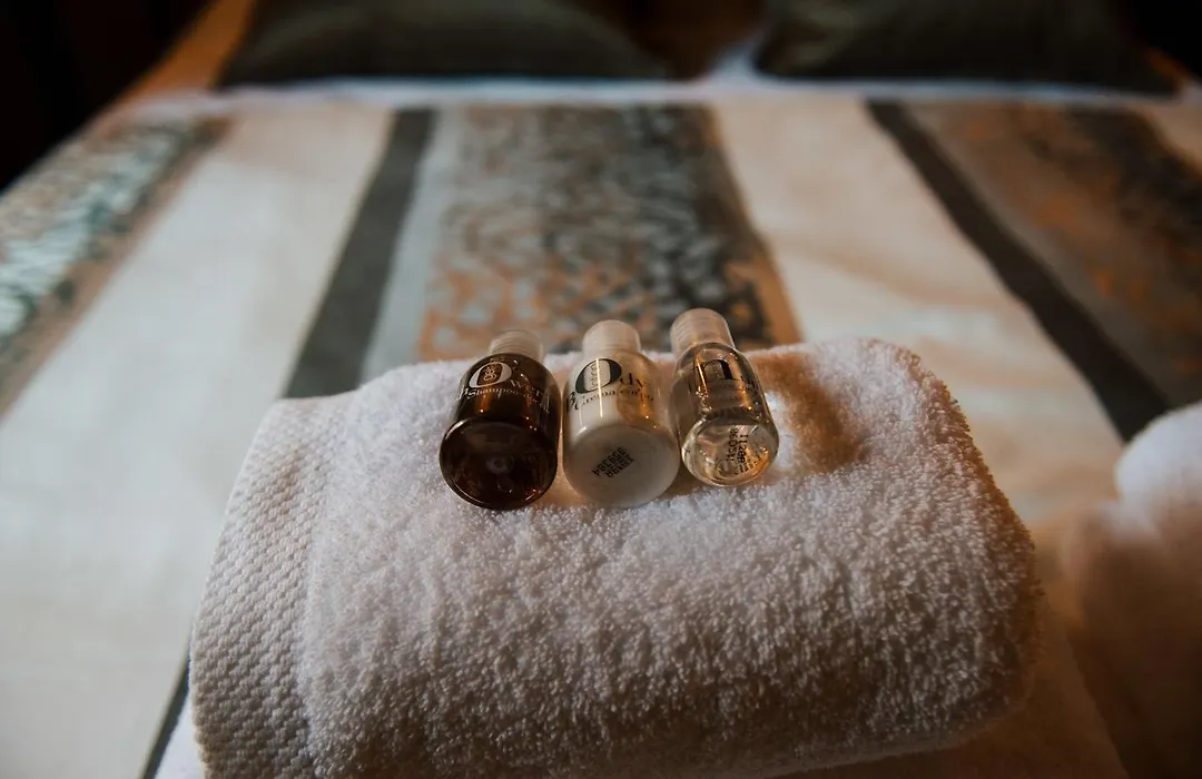 La Suite Romantique avec Jacuzzi au Cœur de Perpignan-1