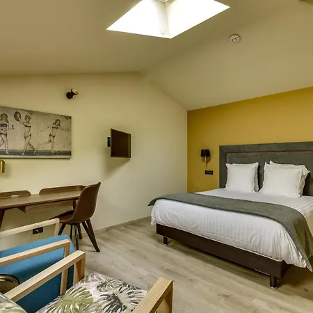 Villa Erizio Aparthotel - A Bucolic And Urban Break-2
