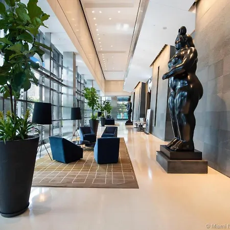 Four Seasons Hotel Miami - Luxury Private Residences-3