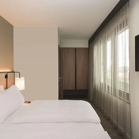 Adina Apartment Hotel Frankfurt Westend-3