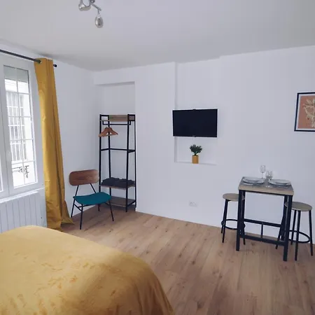 Studios Lsquare Residence Afpa-2