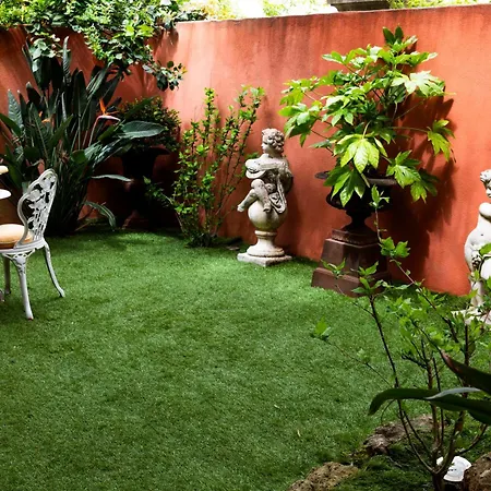 La Bravade Luxe et sérénité au cœur de Saint-Tropez Suites spacieuses avec jardin enchanteur-2