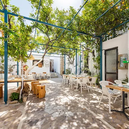 Lefka Hotel & Apartments-3