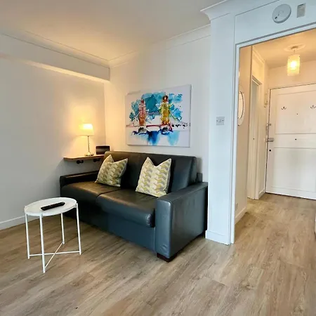 Marlyn Lodge - City Of London-2