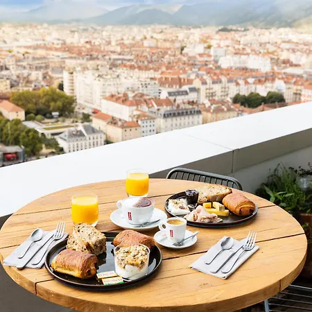 The Babel Community Hôtel - Grenoble Bastille-3