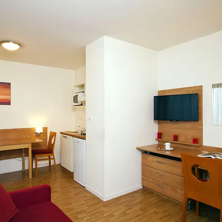 Sejours & Affaires Rennes Villa Camilla-2