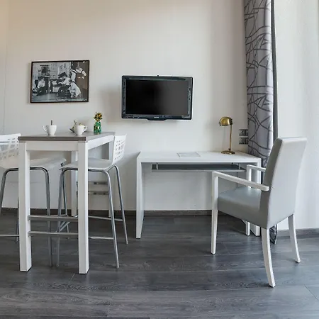 Lagrange Aparthotel Lyon Lumière-3