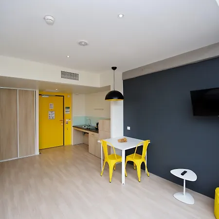 Staycity Aparthotels Lyon Rue Garibaldi-3