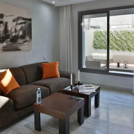 Le Yacht Suites Hotel-3