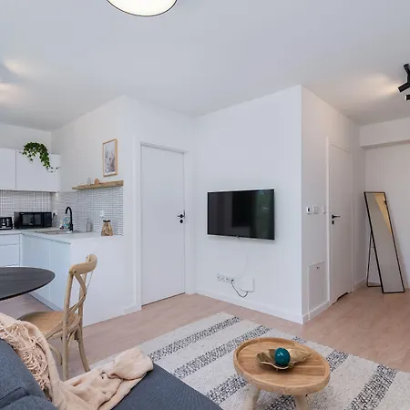Exclusive Aparthotel Krakow Lubicz 40-2