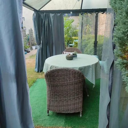 La Suite 27, charme, calme et confort, proche gare et centre ville-2