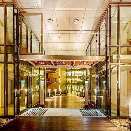 Angel City Center Krakow Aparthotel-2