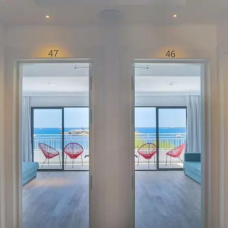 White Apartments - Adults Only-3