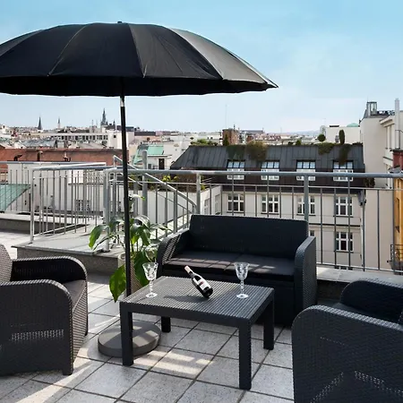 Ea Aparthotel Melantrich-3