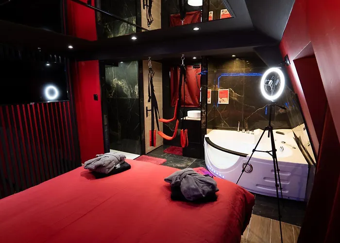 Appart HotelCapsule Secret Jacuzzi Jeux De Couple