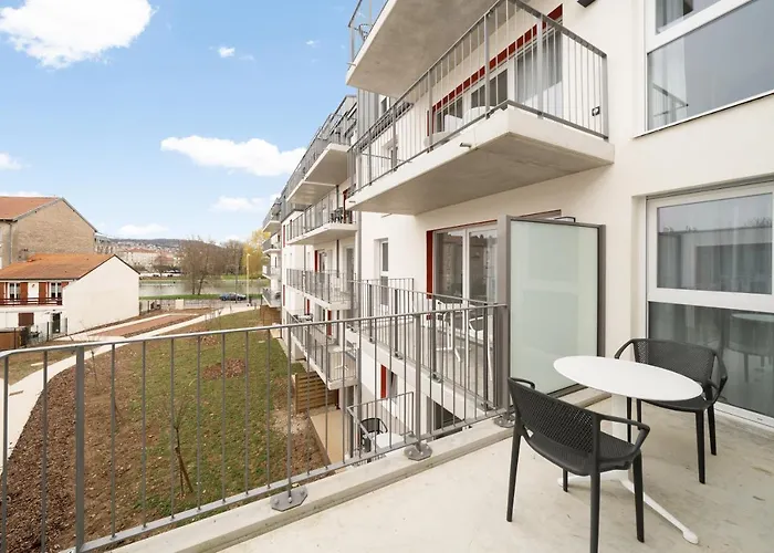 Appart HotelDomitys La Cristal'In