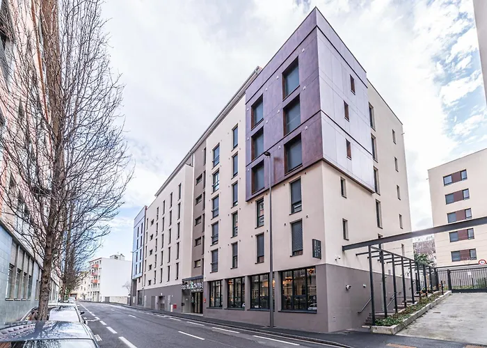 Appart HotelBreak&Home Clermont-Ferrand Les Carmes Dechaux