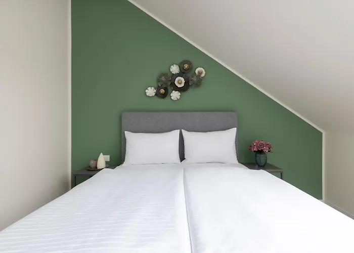 Kinsky Garden Apartments And Suites By Dwellfort Prague