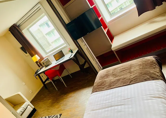 Standing Hotel Suites By Actisource