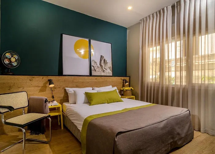 Dizengoff Square Boutique Aparthotel - by Bar Apartments Tel-Aviv