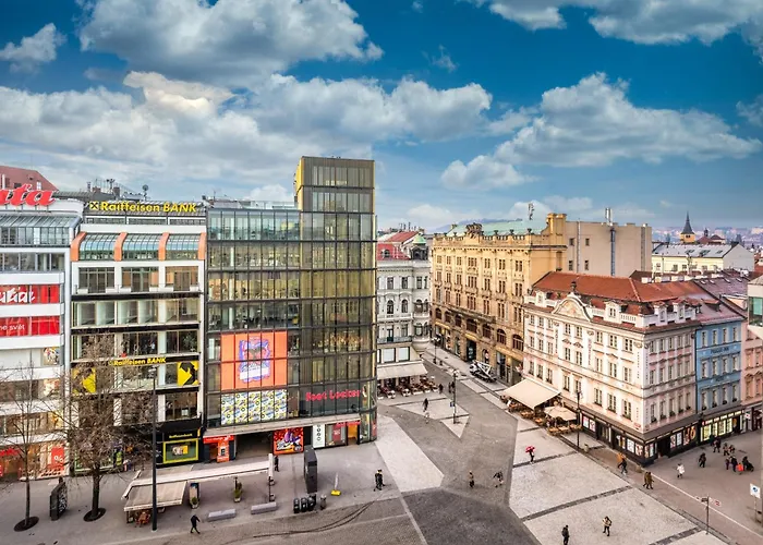 Crown Palace Apartments By Adrez Prague