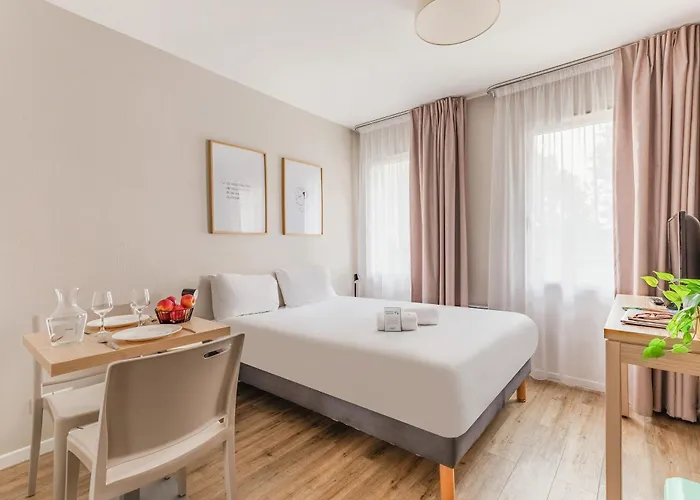 Appart HotelAppart'City Nantes Quais De Loire