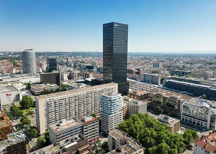 Appart HotelNéméa Appart Résidence So Cloud