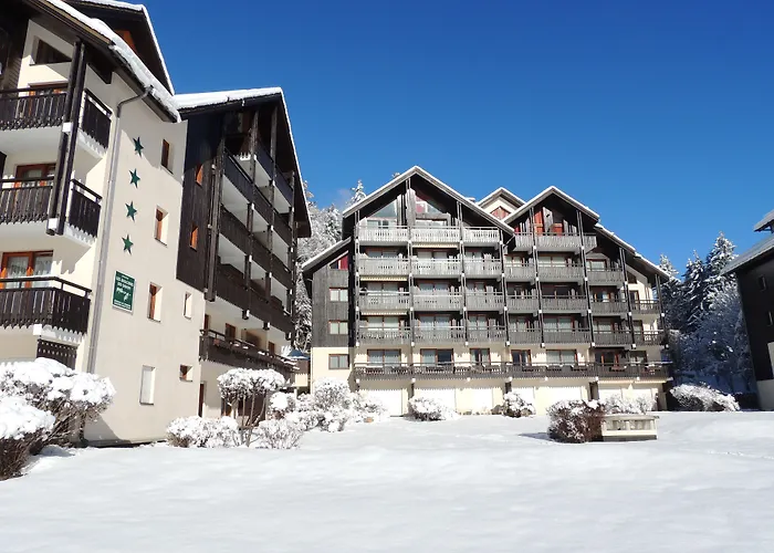 Les Balcons du Savoy