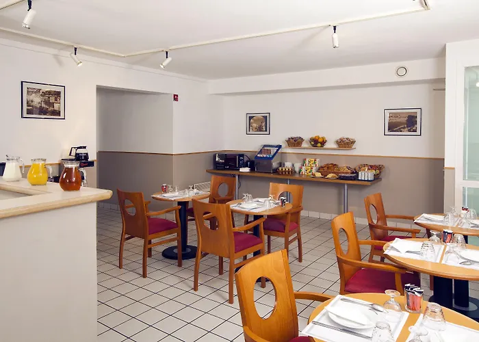 Appart HotelSéjours&Affaires Orléans Jeanne D'Arc