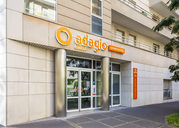 Aparthotel Adagio Access La Défense - Place Charras
