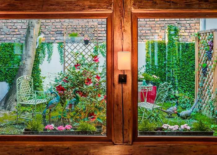 Art & Garden Residence