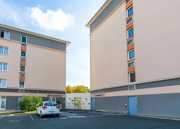 Appart HotelSéjours&Affaires Caen Le Clos Beaumois