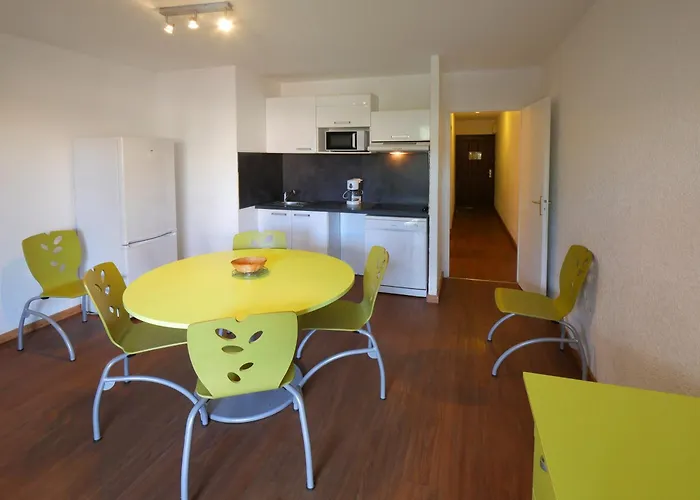 Aparthotel ULVF Les Girelles à Saint-Pierre-la-Mer 